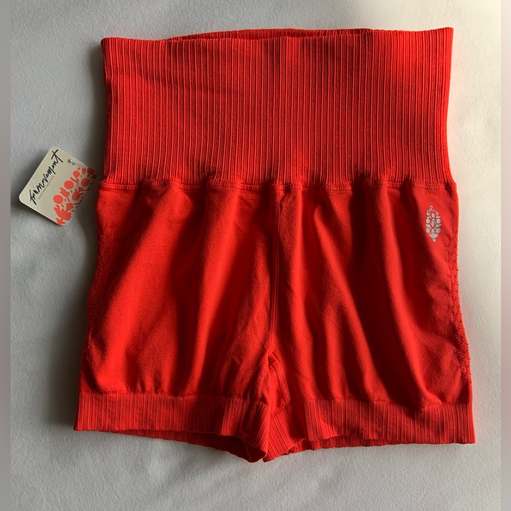 Free People Movement ~ Seamless Good Karma Running Shorts ~ Size XS ~ * NWT * - Picture 13 of 15